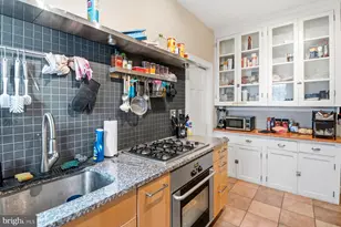 101 W 39th St, Baltimore, MD 21210 - Photo 16