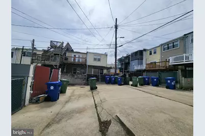 Garage On S Conkling, Baltimore, MD 21224 - Photo 10