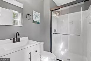 405 Nottingham Rd, Baltimore, MD 21229 - Photo 10