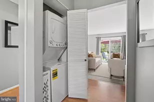 405 Nottingham Rd, Baltimore, MD 21229 - Photo 8