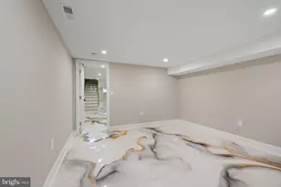 318 N Stricker St, Baltimore, MD 21223 - Photo 54