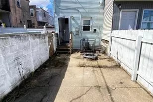 107 S Dean St, Baltimore, MD 21224 - Photo 8