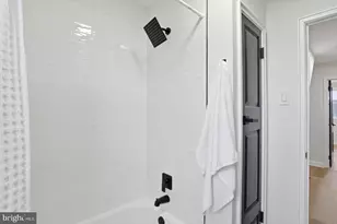 2045 Woodbourne Ave, Baltimore, MD 21239 - Photo 24