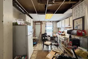 421 E 28th St, Baltimore, MD 21218 - Photo 10