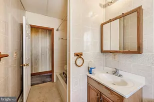 1601 Ruxton Ave, Baltimore, MD 21216 - Photo 14