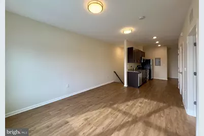 4909 Hamilton Avenue #4907-B, Baltimore, MD 21206 - Photo 4