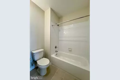 4909 Hamilton Avenue #4907-B, Baltimore, MD 21206 - Photo 8