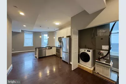208 E Redwood Street #6D, Baltimore, MD 21202 - Photo 2