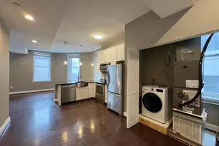 208 E Redwood St, Baltimore, MD 21202 - Photo 2