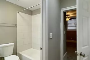 7 W Mulberry St, Baltimore, MD 21201 - Photo 16