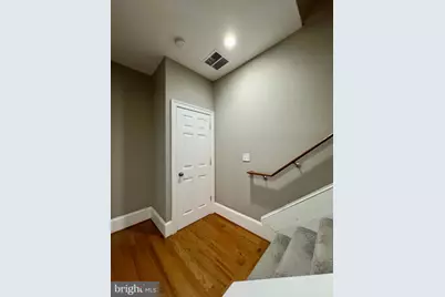 7 W Mulberry Street #01, Baltimore, MD 21201 - Photo 10