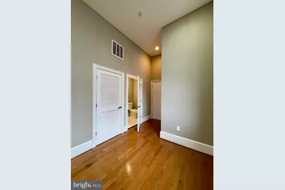7 W Mulberry Street #04, Baltimore, MD 21201 - Photo 2