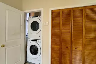 2401 Brookfield Ave, Baltimore, MD 21217 - Photo 8