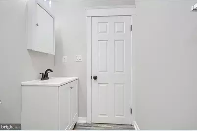 240 N Monastery Avenue, Baltimore, MD 21229 - Photo 32