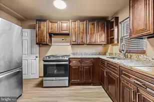 3838 Lyndale Ave, Baltimore, MD 21213 - Photo 8