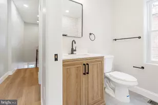 1415 E Lanvale St, Baltimore, MD 21213 - Photo 32