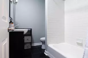 4119 Falls Rd, Baltimore, MD 21211 - Photo 10