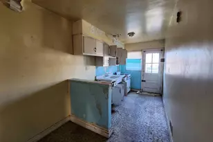 3821 Stokes Dr, Baltimore, MD 21229 - Photo 14