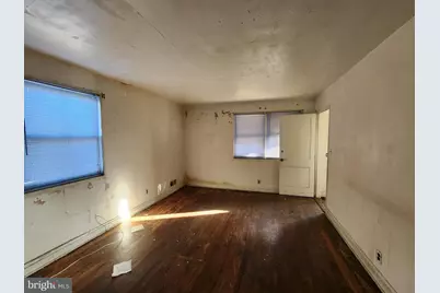 3821 Stokes Drive, Baltimore, MD 21229 - Photo 8