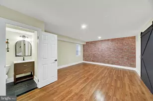 15 Branch Ln, Baltimore, MD 21201 - Photo 8