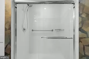 1220 Bank St, Baltimore, MD 21202 - Photo 28