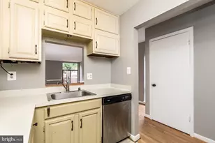 17 W Hill St, Baltimore, MD 21230 - Photo 8