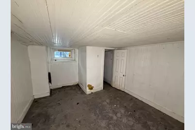 819 N Curley Street N, Baltimore, MD 21205 - Photo 12