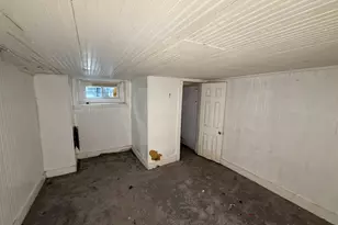 819 N Curley Street N, Baltimore, MD 21205 - Photo 12