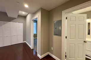 208 E Redwood St, Baltimore, MD 21202 - Photo 2