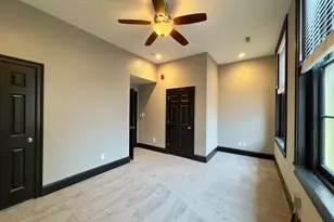 7 W Mulberry St, Baltimore, MD 21201 - Photo 8