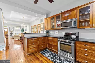 621 S Linwood Ave, Baltimore, MD 21224 - Photo 8