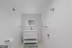 1 E University Pkwy, Baltimore, MD 21218 - Photo 24