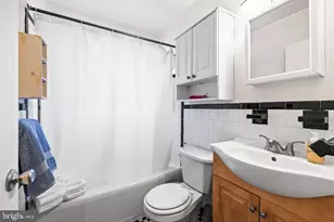 702 W Melrose Ave, Baltimore, MD 21210 - Photo 40