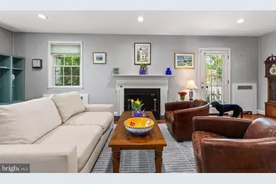 702 W Melrose Avenue, Baltimore, MD 21210 - Photo 10