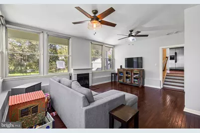 702 W Melrose Avenue, Baltimore, MD 21210 - Photo 16