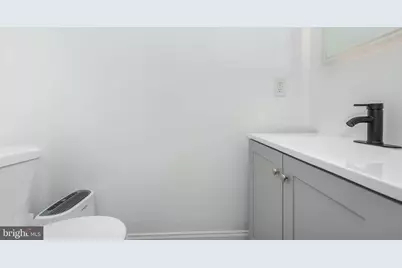 943 E Chase Street, Baltimore, MD 21202 - Photo 8