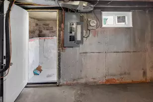 52 Upmanor Rd, Baltimore, MD 21229 - Photo 26