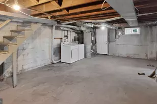 52 Upmanor Rd, Baltimore, MD 21229 - Photo 24