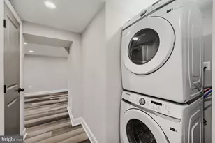 2911 Elgin Ave, Baltimore, MD 21216 - Photo 16