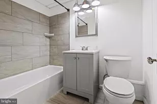 2611 E Hoffman St, Baltimore, MD 21213 - Photo 20