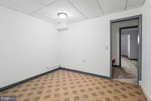 2611 E Hoffman St, Baltimore, MD 21213 - Photo 22