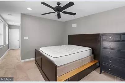 300 S Robinson Street, Baltimore, MD 21224 - Photo 24