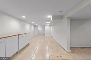 2620 Oswego Ave, Baltimore, MD 21215 - Photo 30