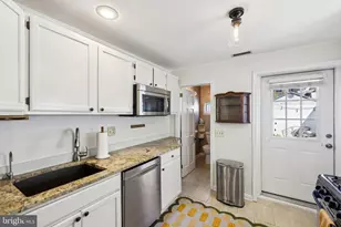 617 S Durham St, Baltimore, MD 21231 - Photo 10