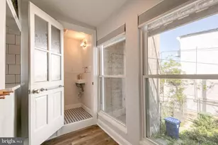 860 W 33rd St, Baltimore, MD 21211 - Photo 8