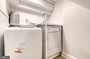 860 W 33rd St, Baltimore, MD 21211 - Photo 20