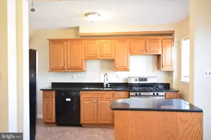 565 Brisbane Rd, Baltimore, MD 21229 - Photo 4