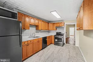 229 S Fremont Ave, Baltimore, MD 21230 - Photo 8