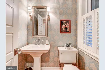 2119 E Lombard Street E, Baltimore, MD 21231 - Photo 10