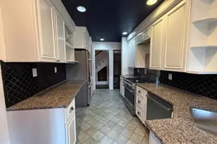 532 W University Pkwy, Baltimore, MD 21210 - Photo 6